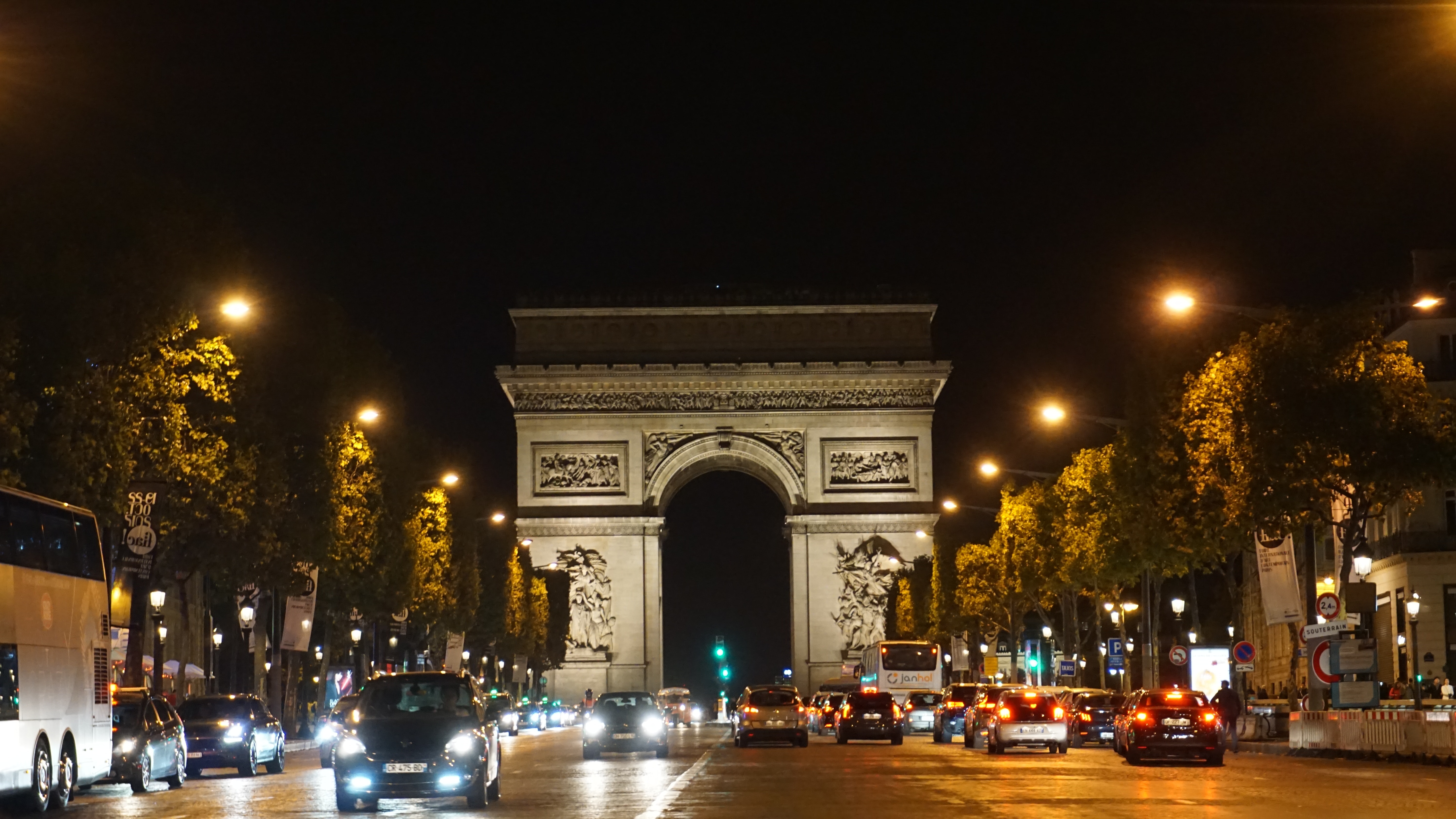 Champs Elysees/ 8th Arrondissement